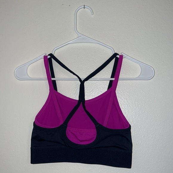 Fabletics sports bra — size XS - Picture 2 of 4